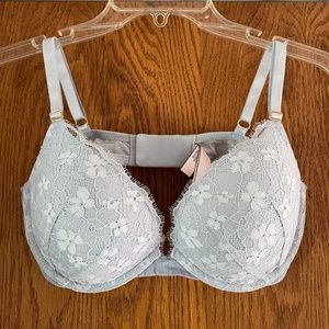 Victoria's Secret Light Blue Chambray and Lace Dream Angels Push Up Bra | 34D
